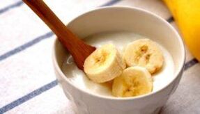 Banana mask for luminous, wrinkle-free skin